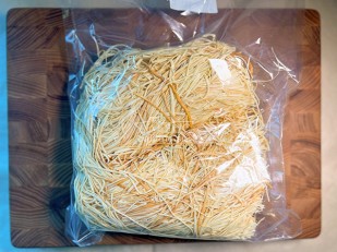 Рыбные снеки: Сырный продукт ФЕРМЕРСКИЙ паутинка копченый