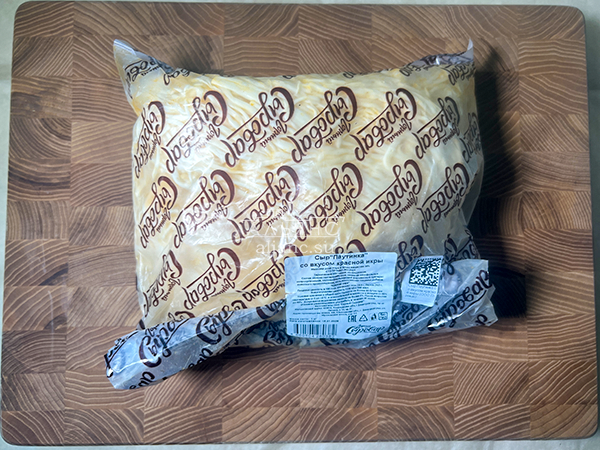 Сыр 1 кг ГОРНЫЙ СЫРОВАР (Паутинка со вкусом красной икры) в Туле